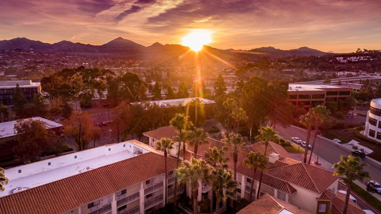 Hotel San Diego-Rancho Bernardo エクステリア 写真