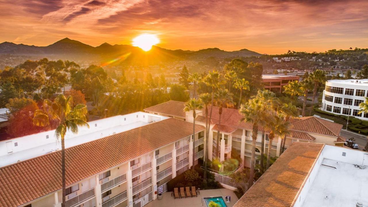 Hotel San Diego-Rancho Bernardo エクステリア 写真